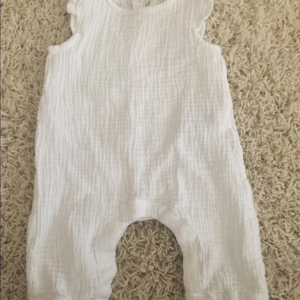 Zara jumpsuit 3-6 months ruffle sleeves cotton